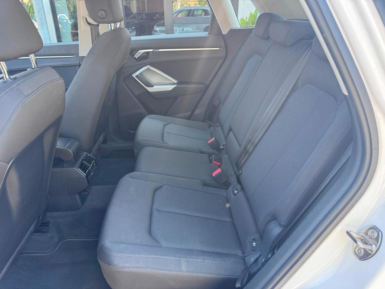 Audi Q3 35 TDi 150cv 110kw Stronic Business