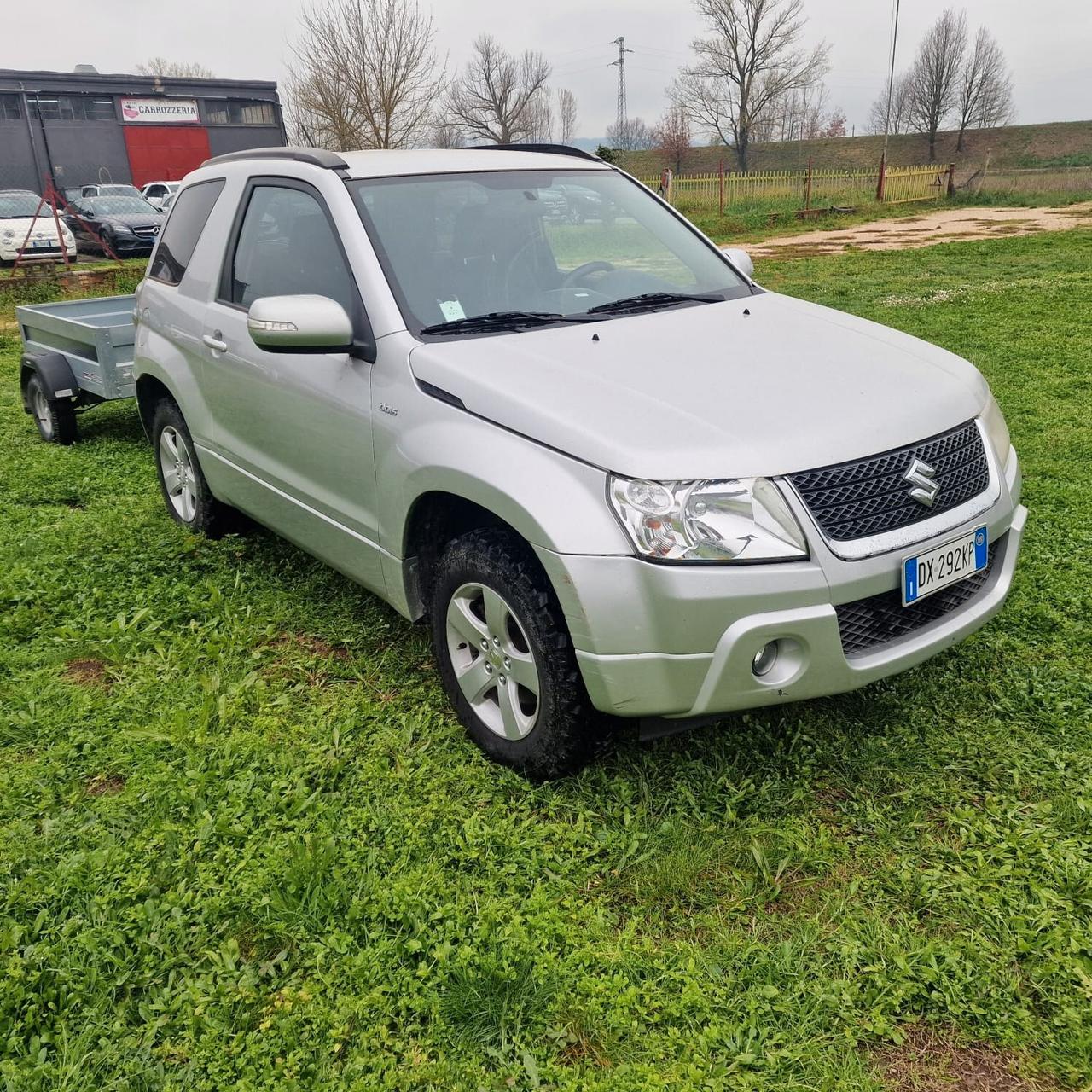 Suzuki Grand Vitara 1.9 DDiS 3p. CARRELLO COMPRESO NEL PREZZO