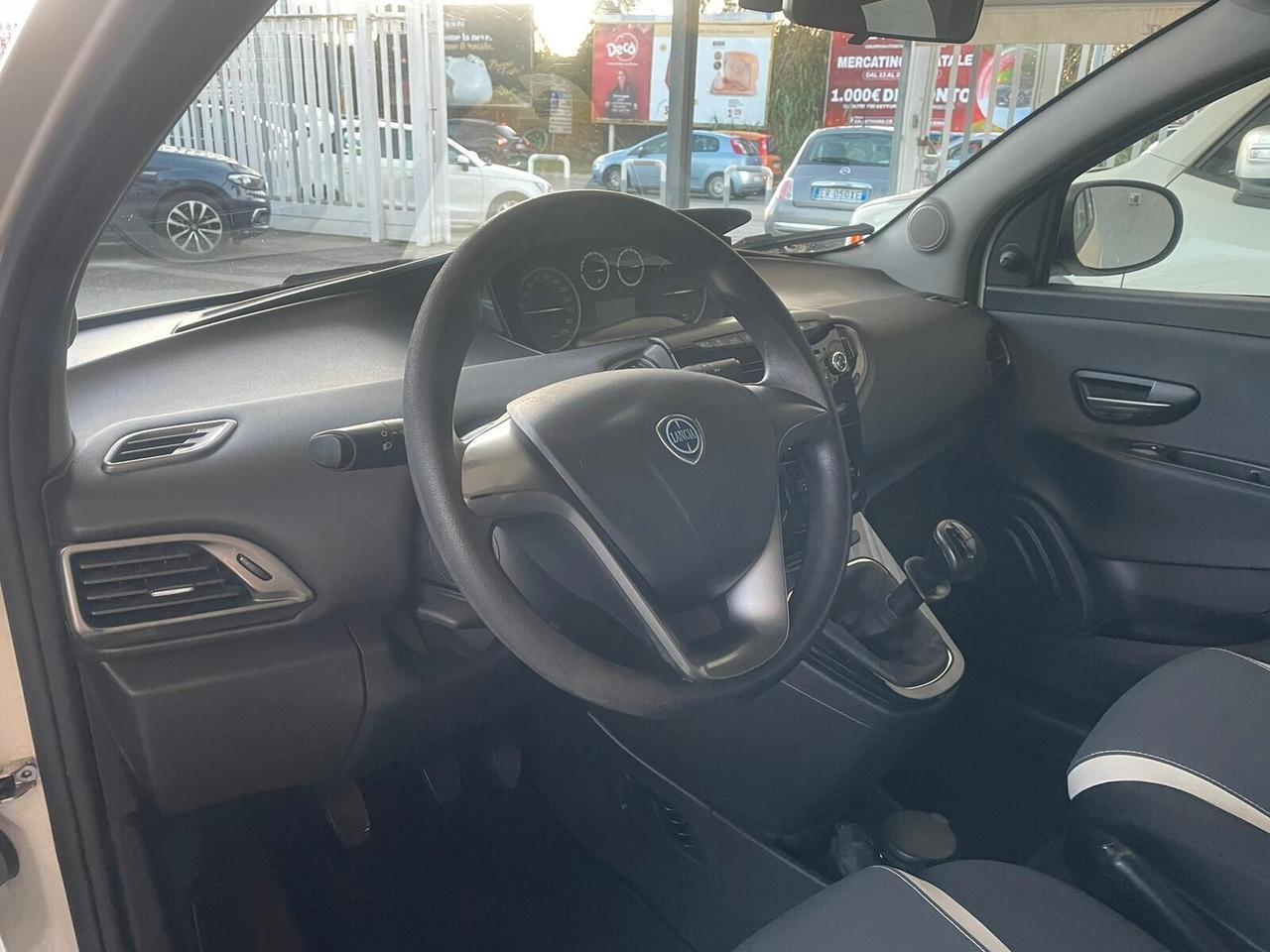 Lancia Ypsilon 1.2 69 CV 5 porte GPL Ecochic Gold