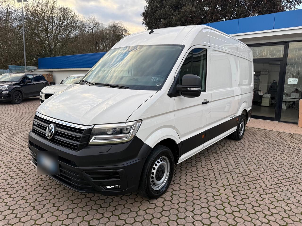 Volkswagen Crafter e-Crafter 35 136 CV PM-TA Furgone ok neopatentati 11000 PIU IVA