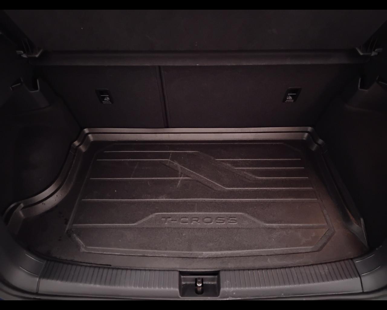 VOLKSWAGEN T-Cross 2019 - T-Cross 1.0 tsi R-LINE 95cv