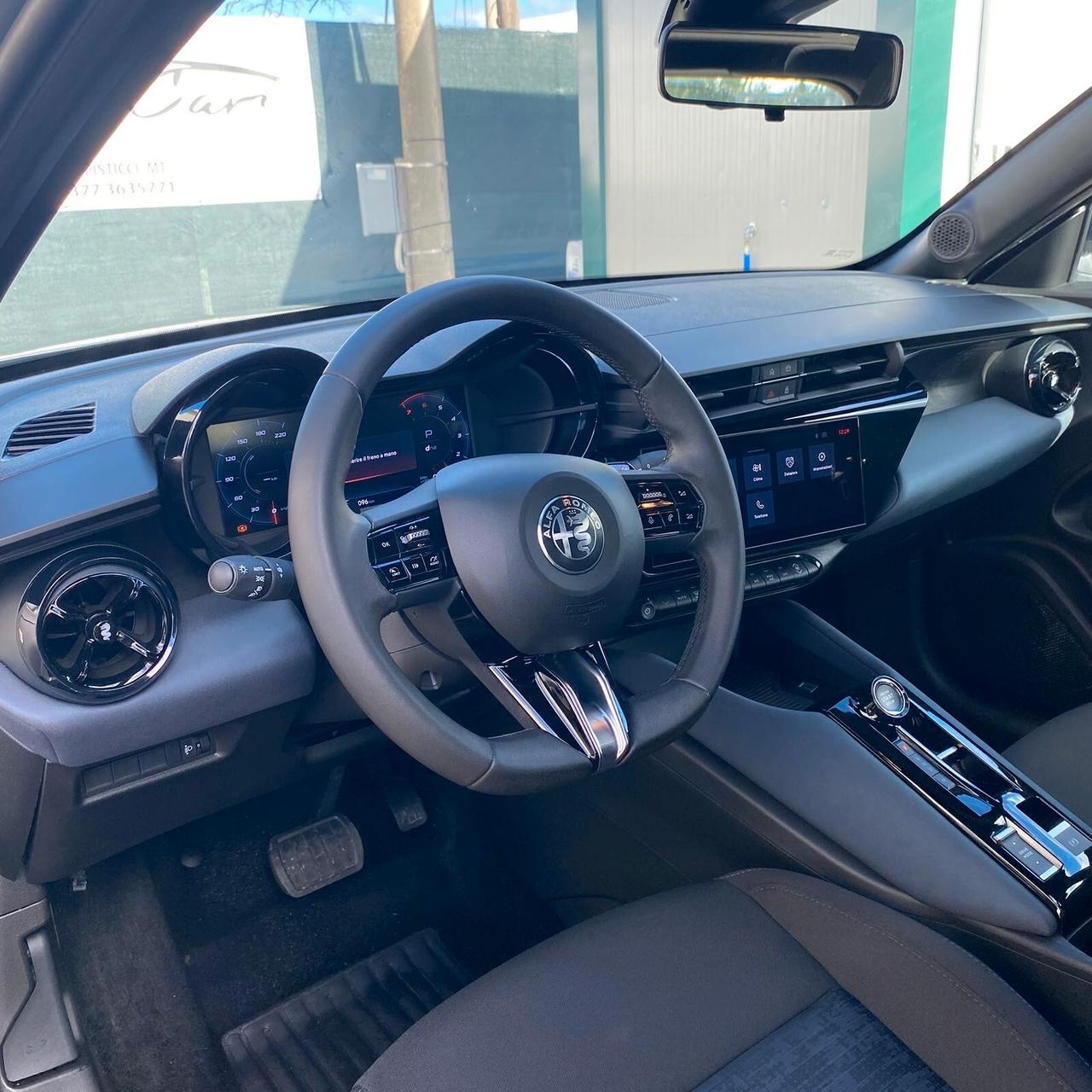 Alfa Romeo Junior 1.2 136 CV Hybrid eDCT6