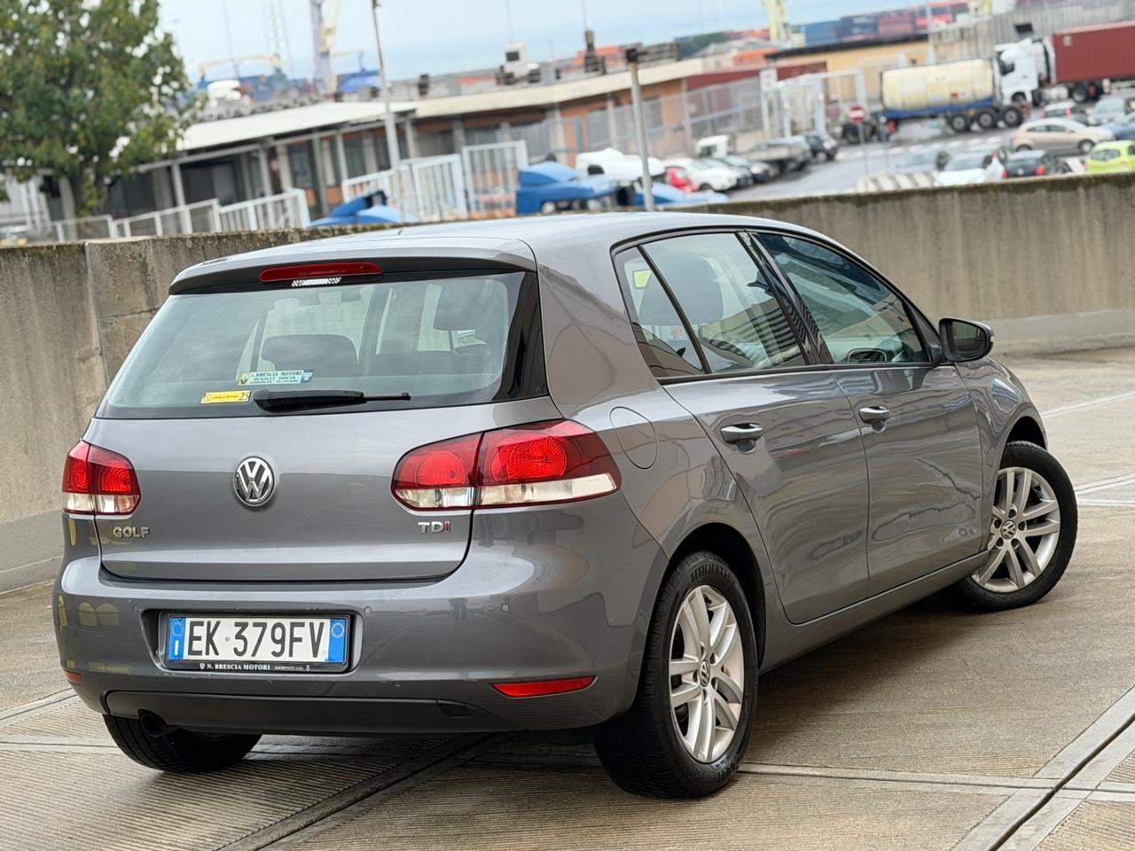 Volkswagen Golf 1.6 TDI 110 cv neopatentati 2011