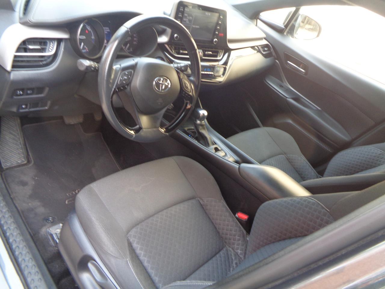 Toyota C-HR 1.8 Hybrid E-CVT Active NESSUN VINCOLO DI FINANZIAMENTO
