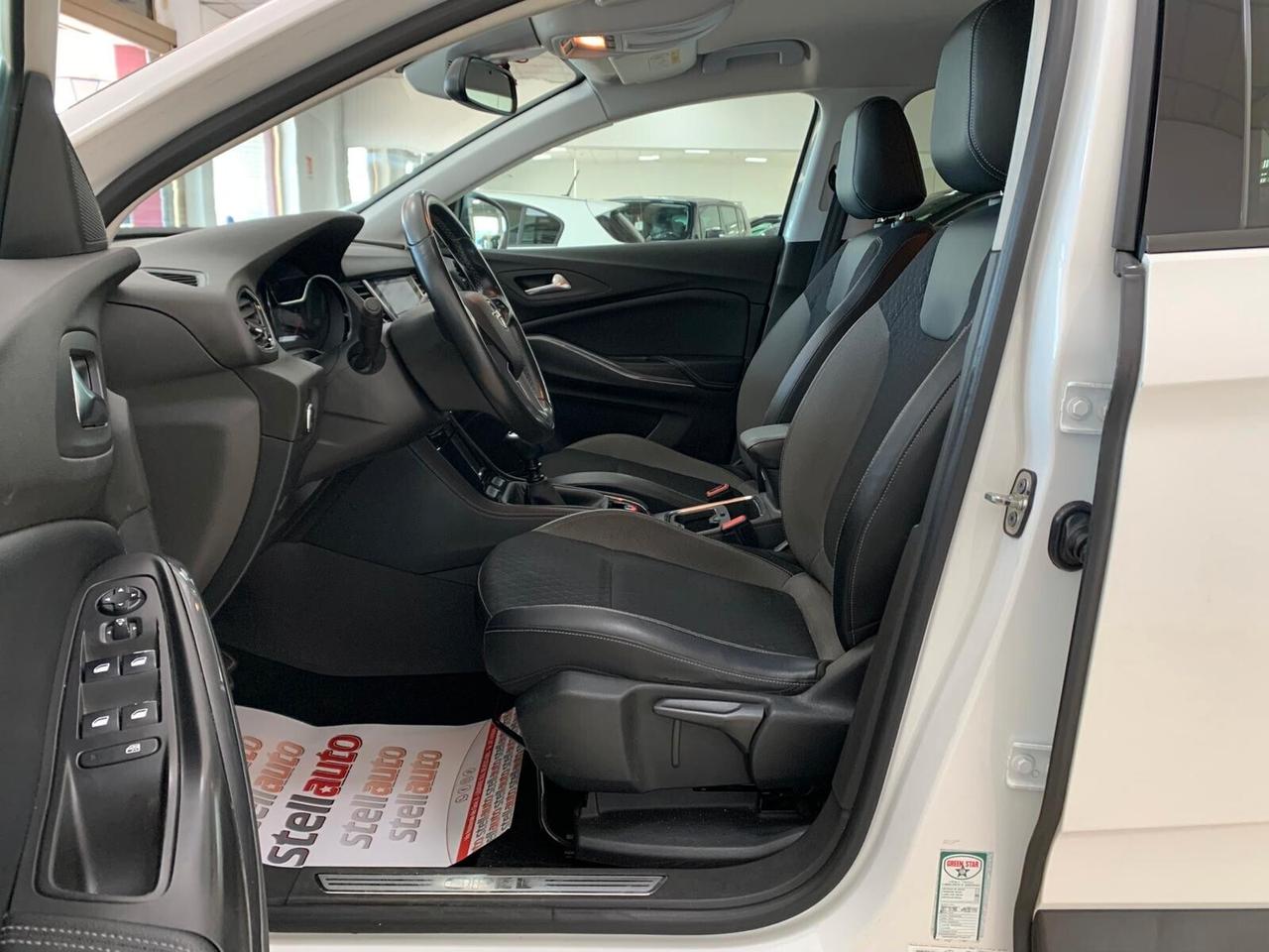 Opel Grandland X 1.2 130 CV Business
