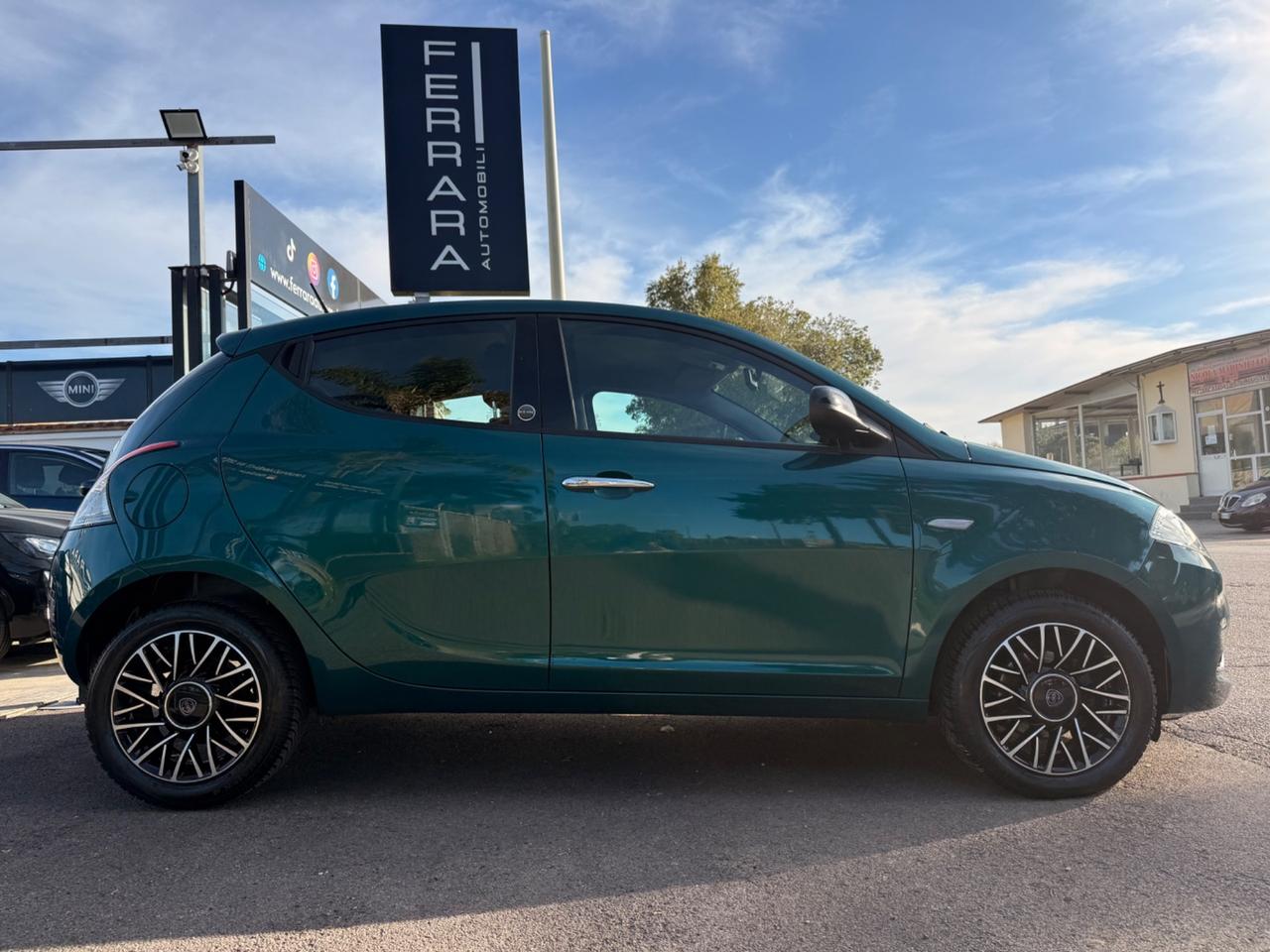 Lancia Ypsilon 1.2 69 CV 5 porte GPL Ecochic Platinum