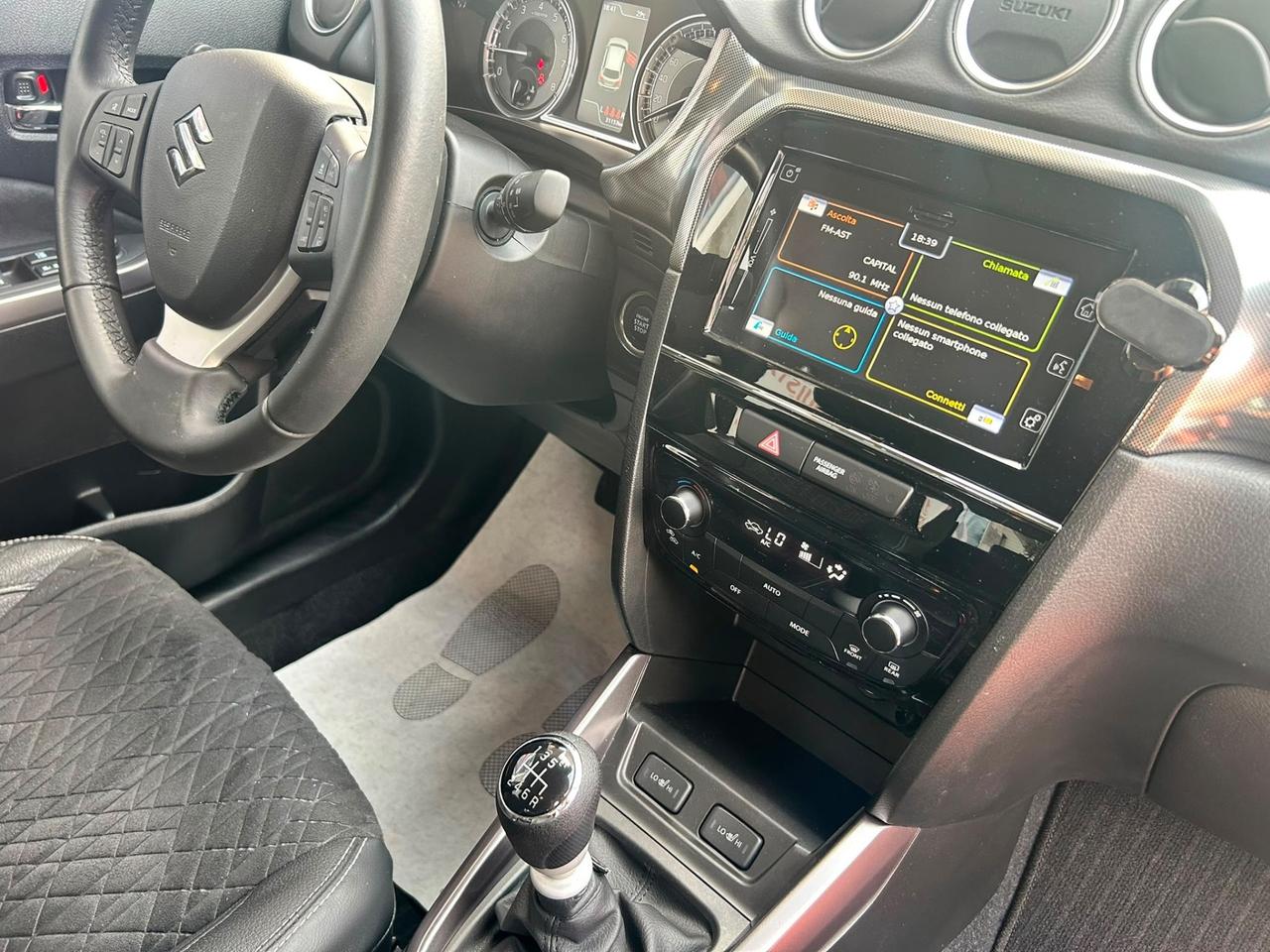 Suzuki Vitara 1.4 Hybrid Top