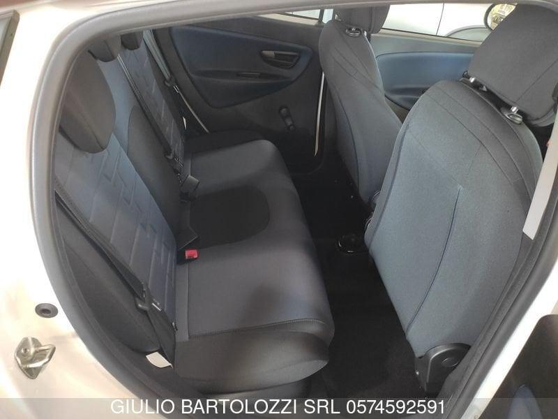 Lancia Ypsilon 1.0 FireFly 5 porte S&S Hybrid Platino