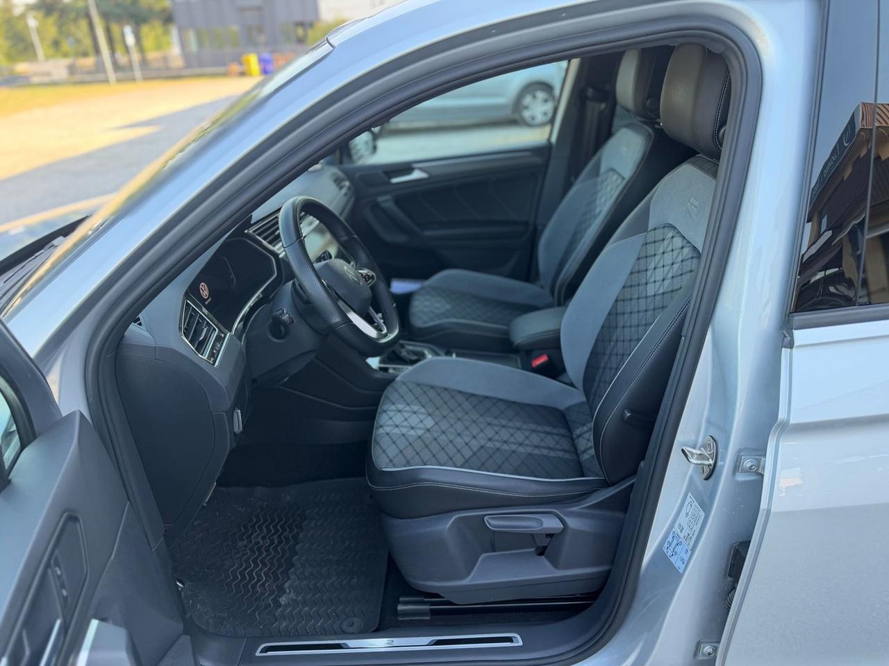 Volkswagen Tiguan R Line 2.0 TDI #11366