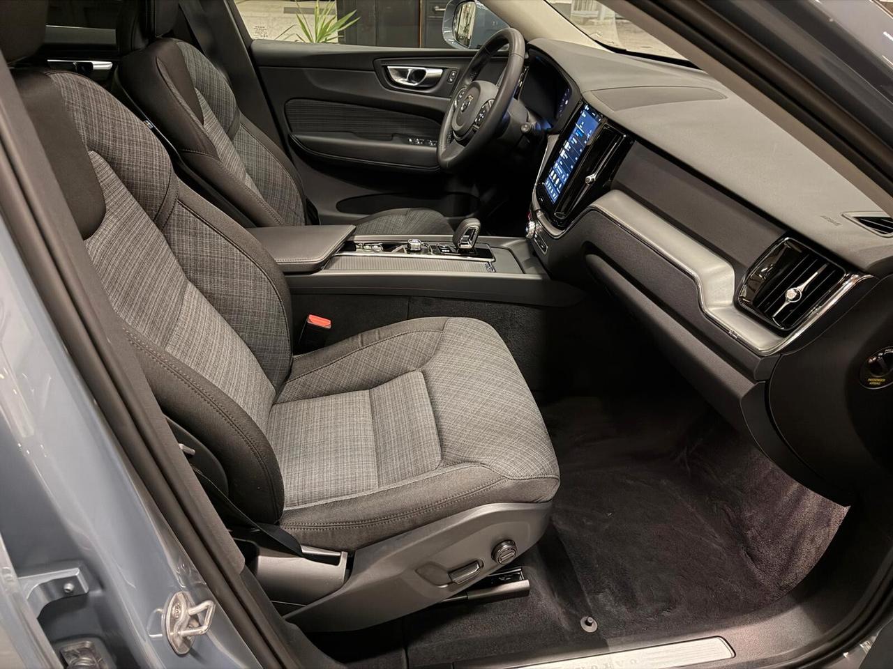 Volvo XC 60 XC60 B4 (d) AWD automatico Core