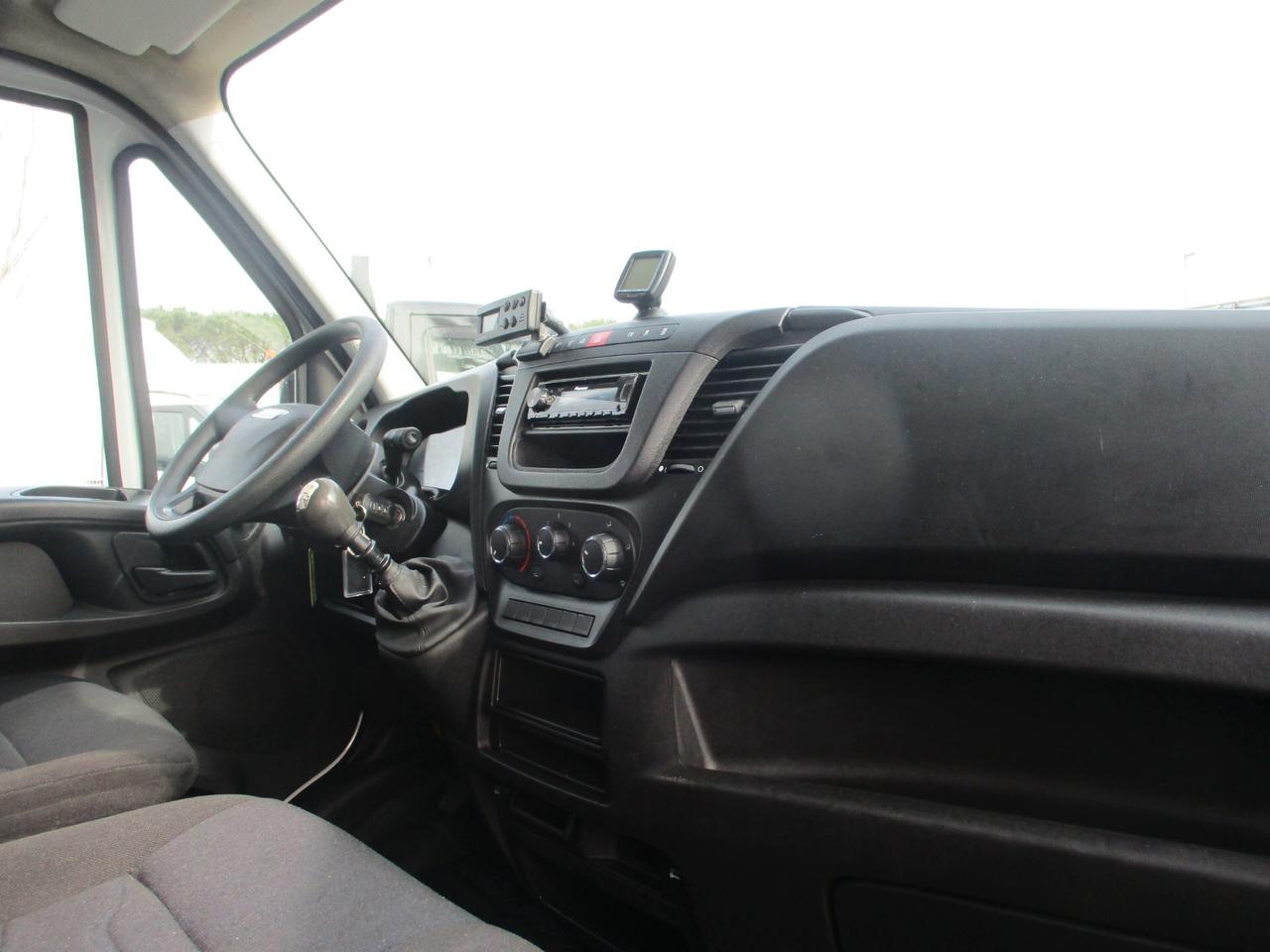 Iveco Daily 35C15 3000 150CV E6B FRIGO ATP FCRX 05/2028 7 PEDA