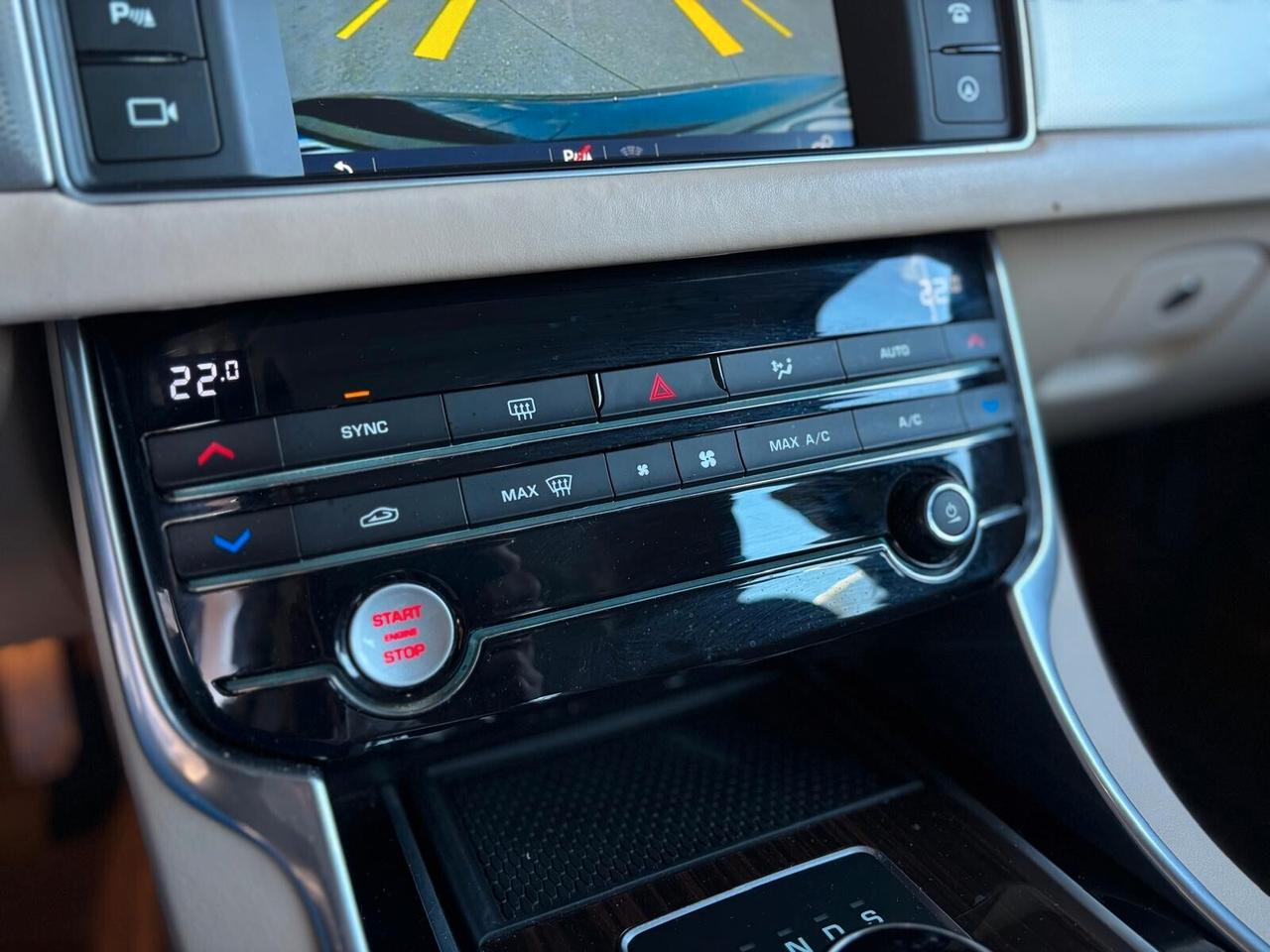 Jaguar XF 2.0 D 180 CV AWD aut. Prestige