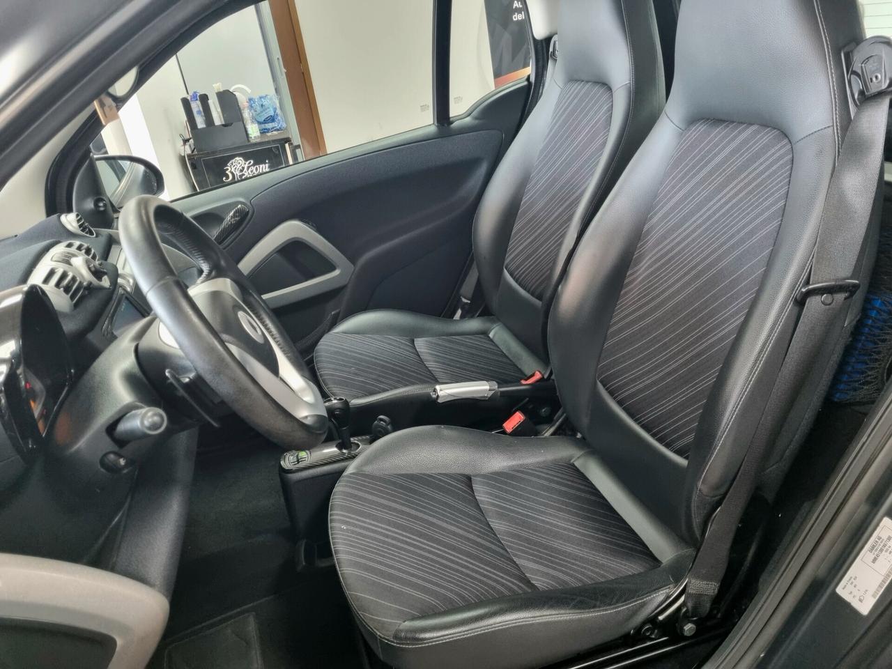 SMART ForTwo 1.0 BENZINA 71CV MHD coupé PURE