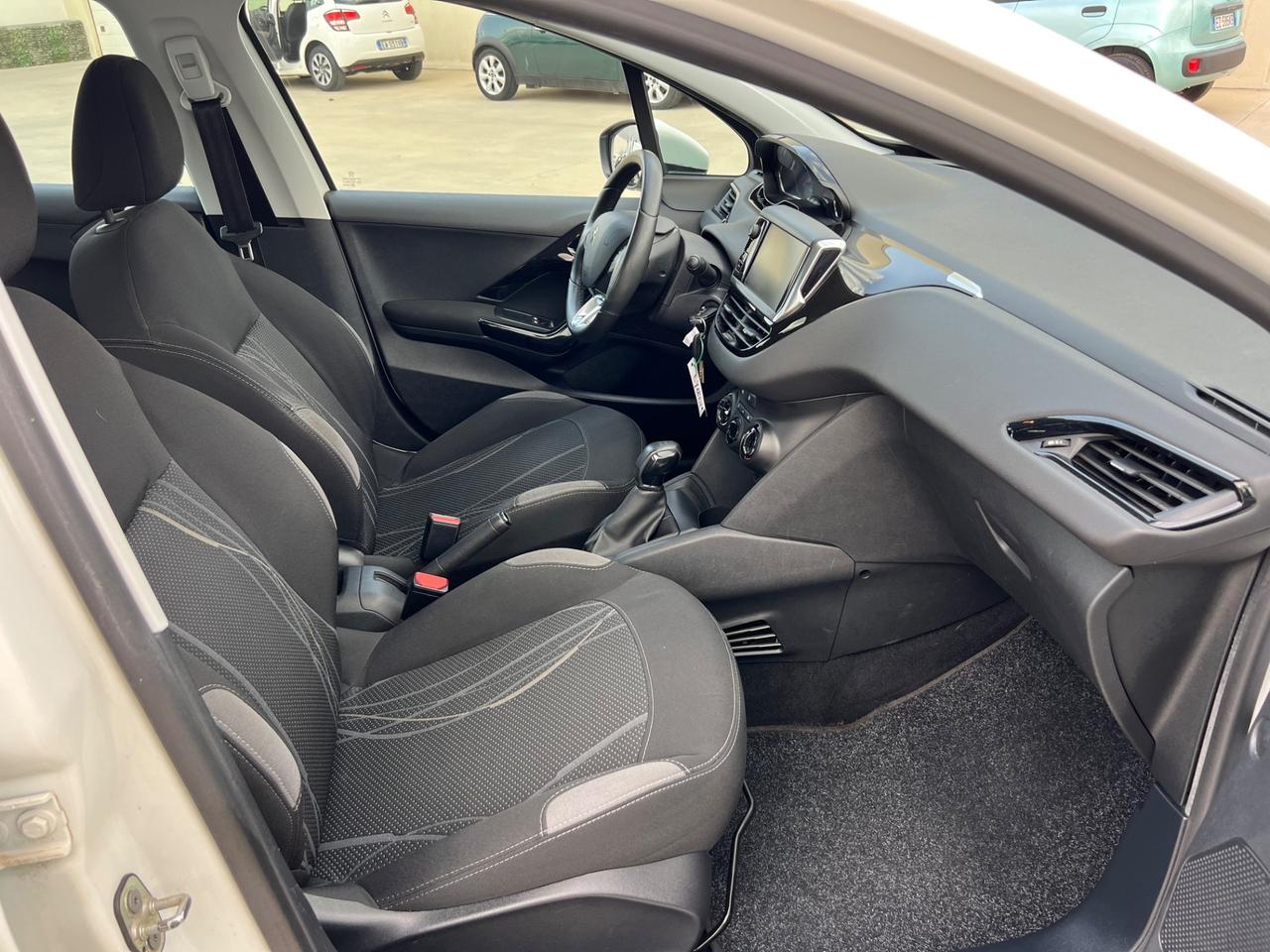 Peugeot 208 PureTech1.2 benzina 2015