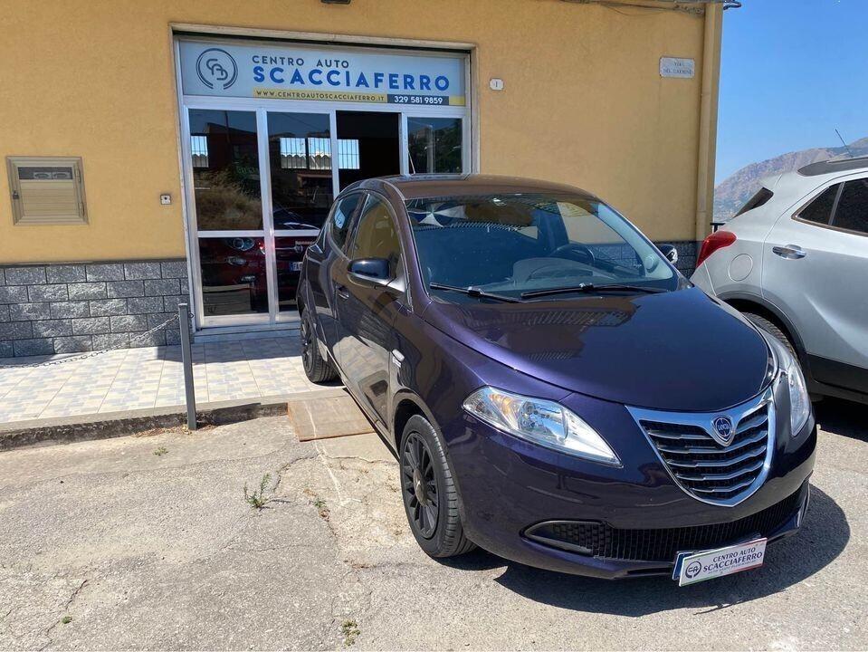 Lancia Ypsilon 1.2 69 CV 5 porte Elefantino