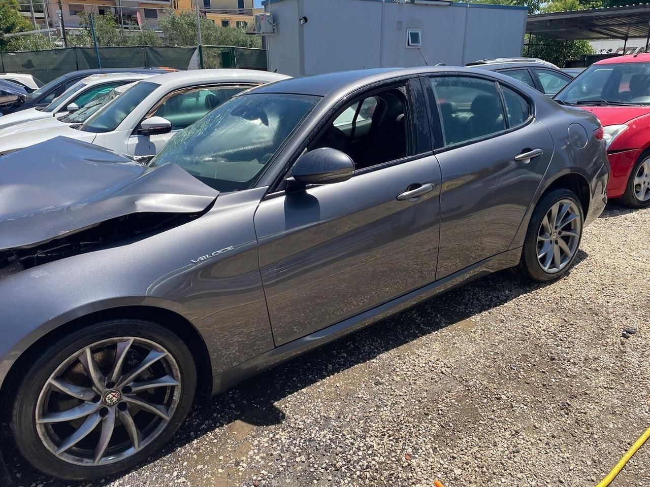 ALFA ROMEO GIULIA VELOCE 2.2 DIESEL SINISTRATA