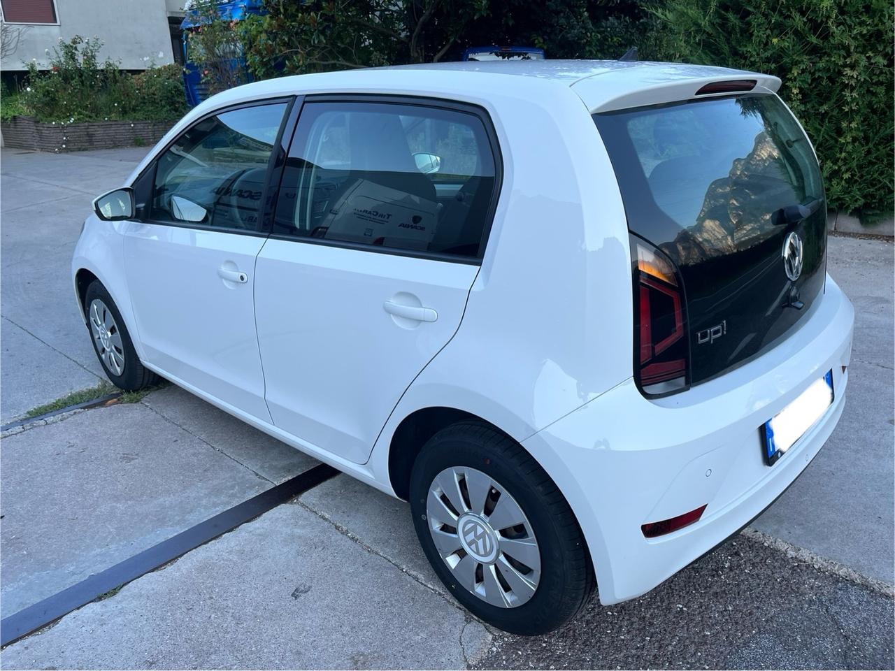 Volkswagen up! 1.0 5p. move up!