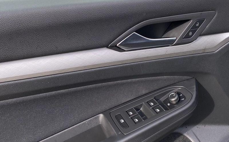 Volkswagen Golf 8 2.0 TDI LIFE 115CV