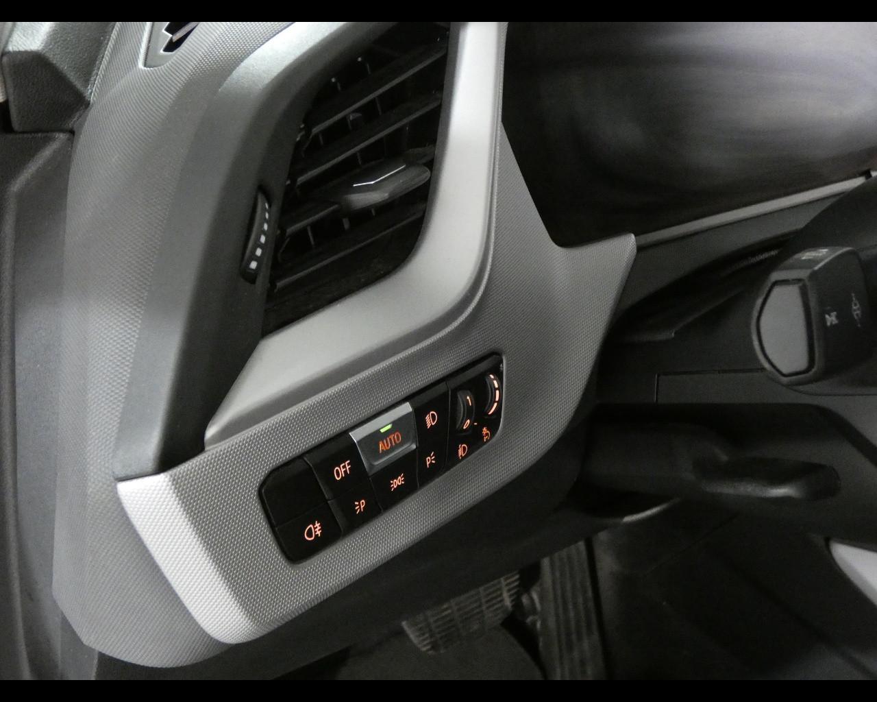 BMW Serie 1 (F40) - 116d 5p. Business Advantage