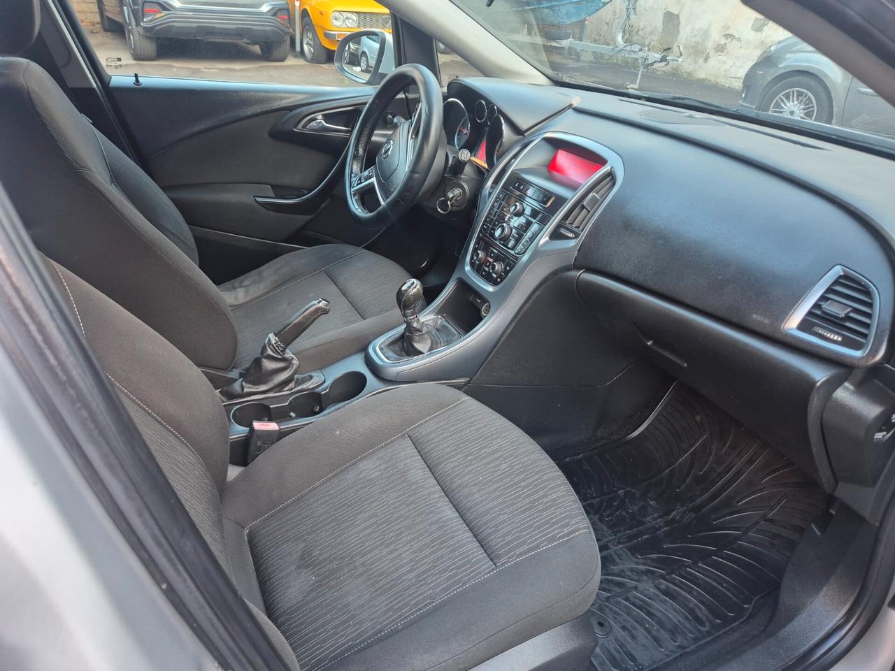 OPEL ASTRA 1.7 DIESEL CON 126000KM DEL 2014