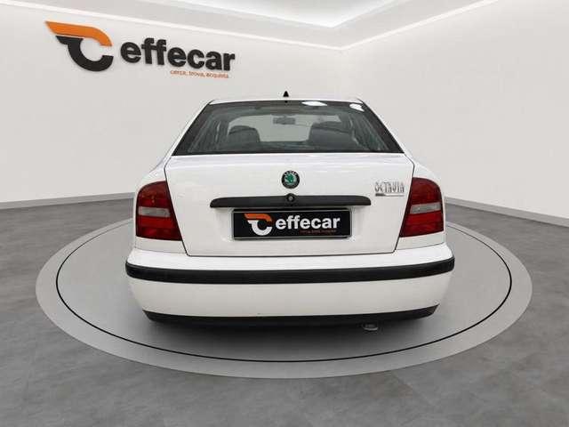 Skoda Octavia 1.6/75 CV cat GLX