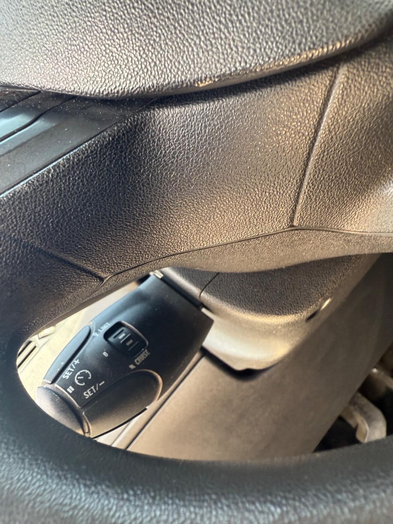 Peugeot 208 1.2 VTi 82 CV 3 porte full optional