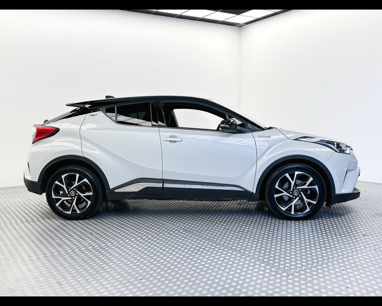 TOYOTA C-HR (2016-2023) - C-HR 1.8 Hybrid E-CVT Trend
