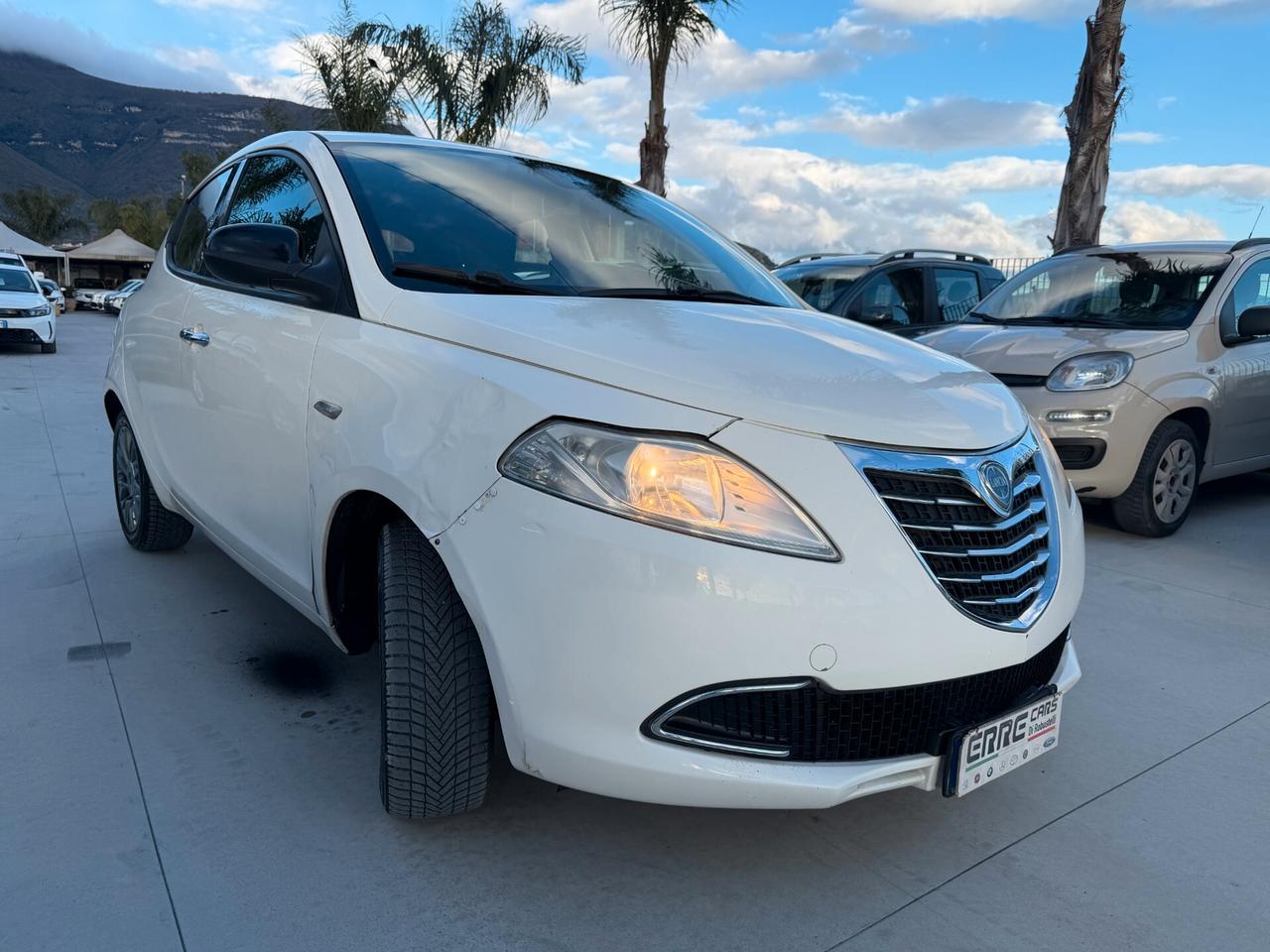 LANCIA YPSILON 2012 1.2 BENZINA 69 CV *TAGLIANDATA