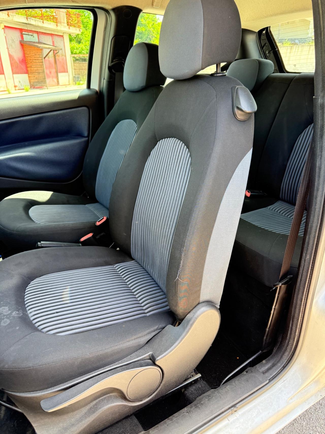 Lancia Ypsilon 1.2 Oro