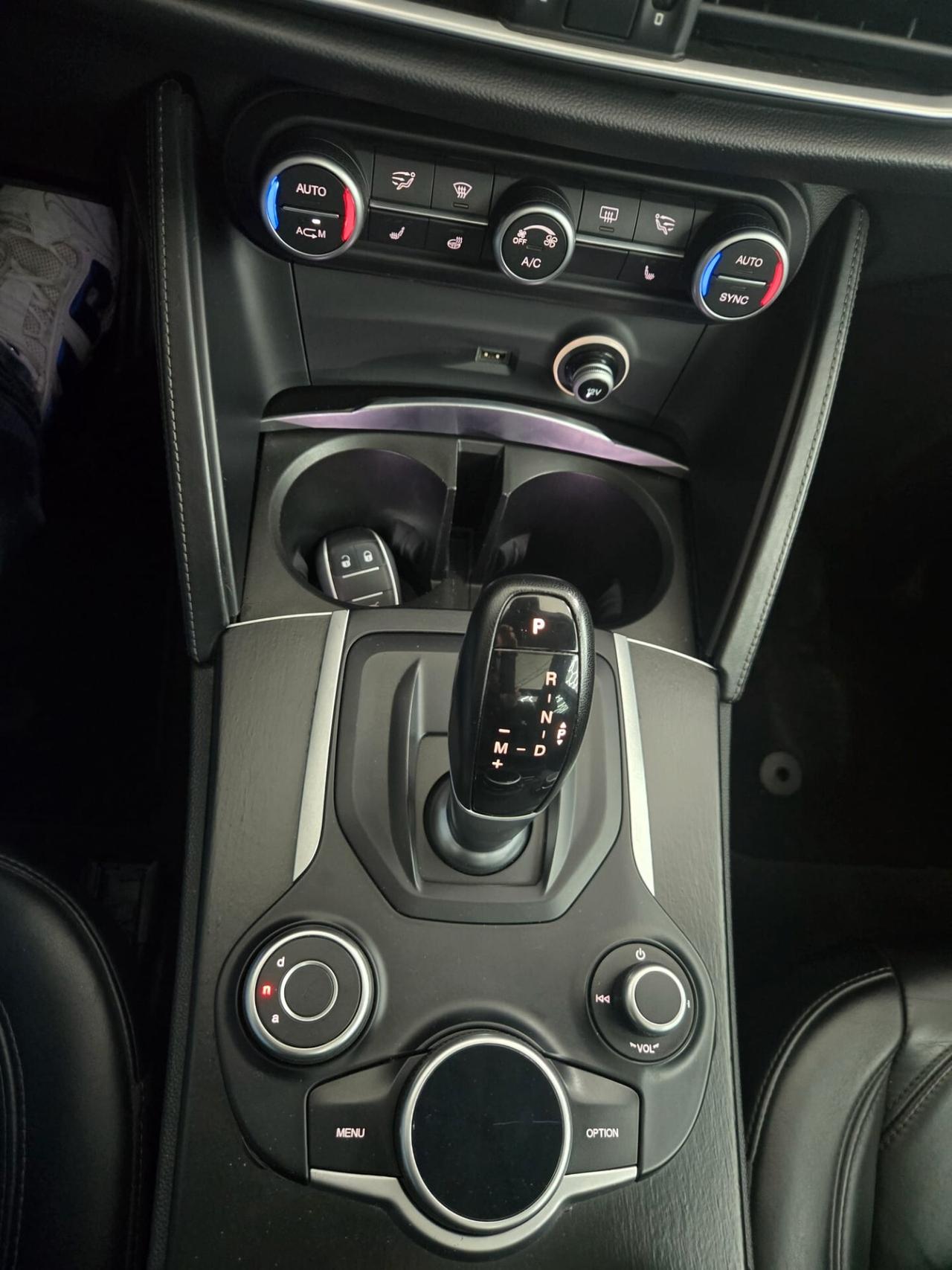 Alfa Romeo Stelvio 2.2 Turbodiesel 210 CV AT8 Q4 Executive