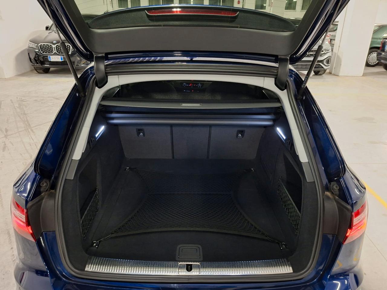 Audi A4 40 2.0 TFSI mhev Business Quattro Avant Stronic