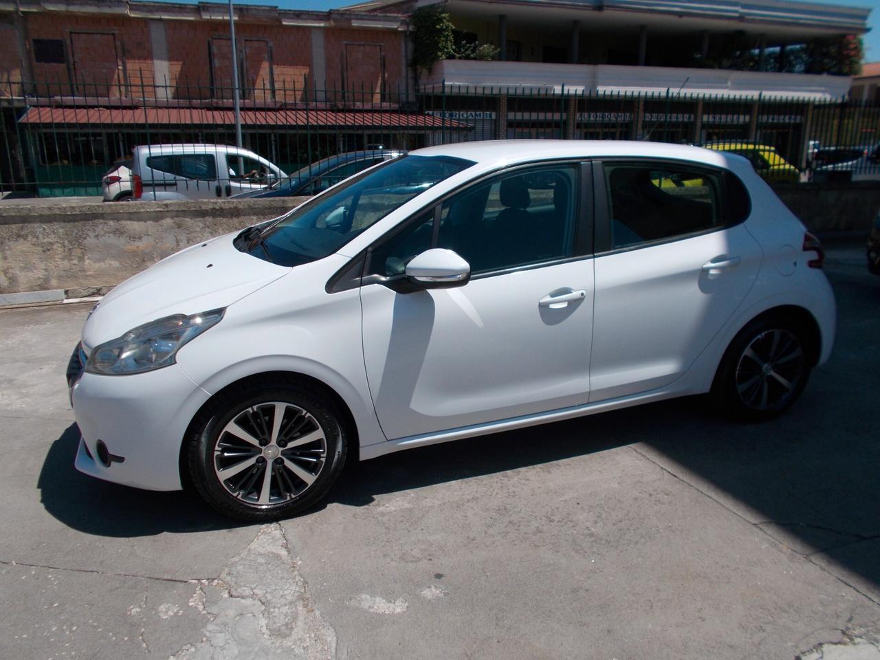 Peugeot 208 1.2 VTi 82 CV 5 porte Allure