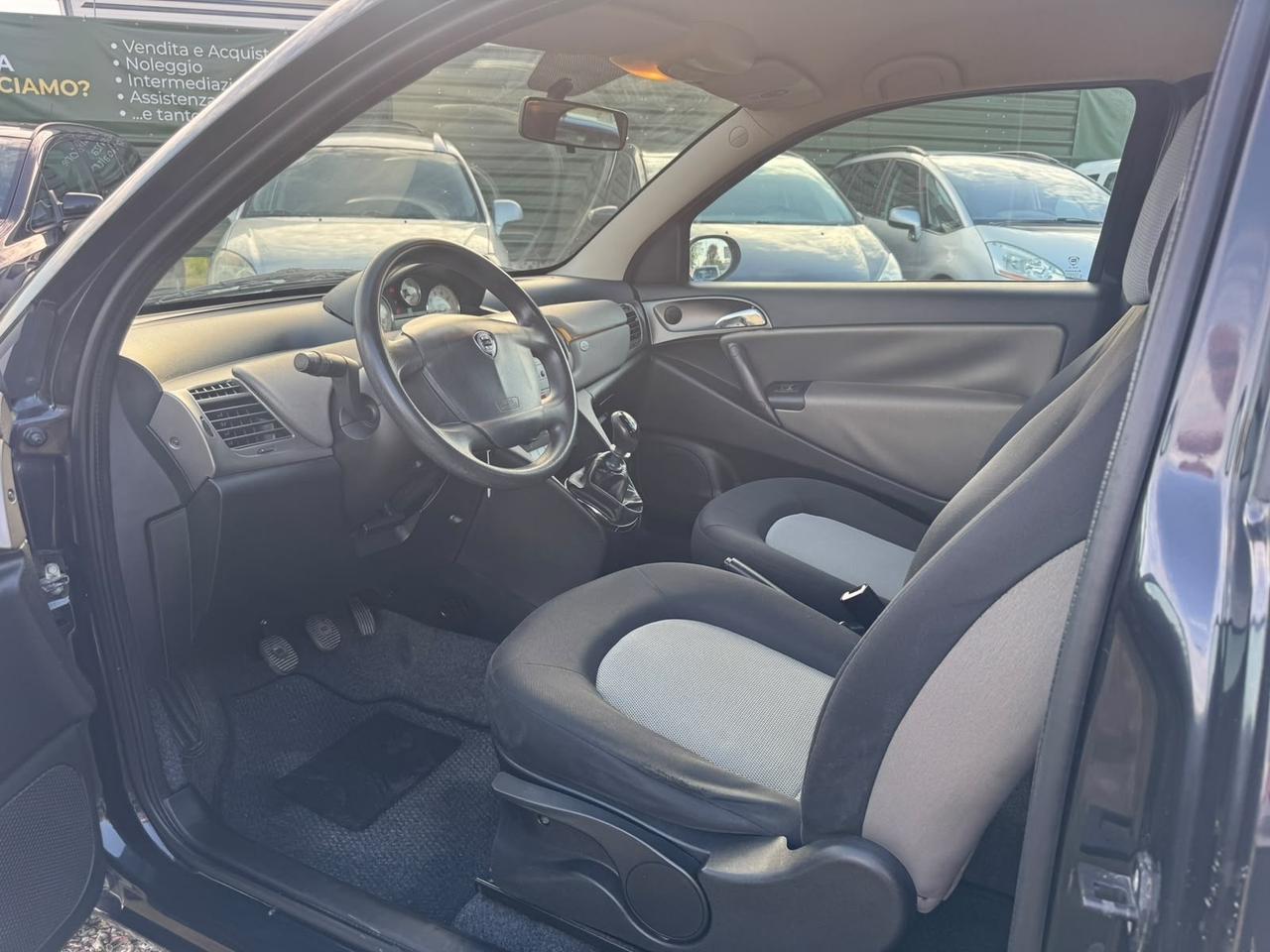 Lancia Ypsilon 1.2 Argento