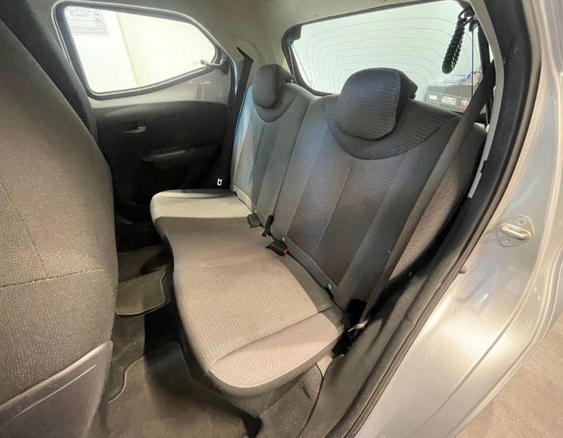 Toyota Aygo Connect 1.0 VVT-i 72 CV 5 porte x-play