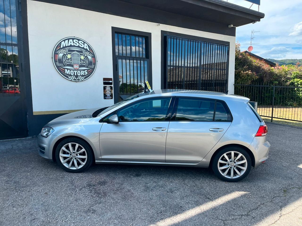 Volkswagen Golf 1.6 TDI 110 CV DSG 5p. HIGHLINE! 24 MESI DI GARANZIA!!