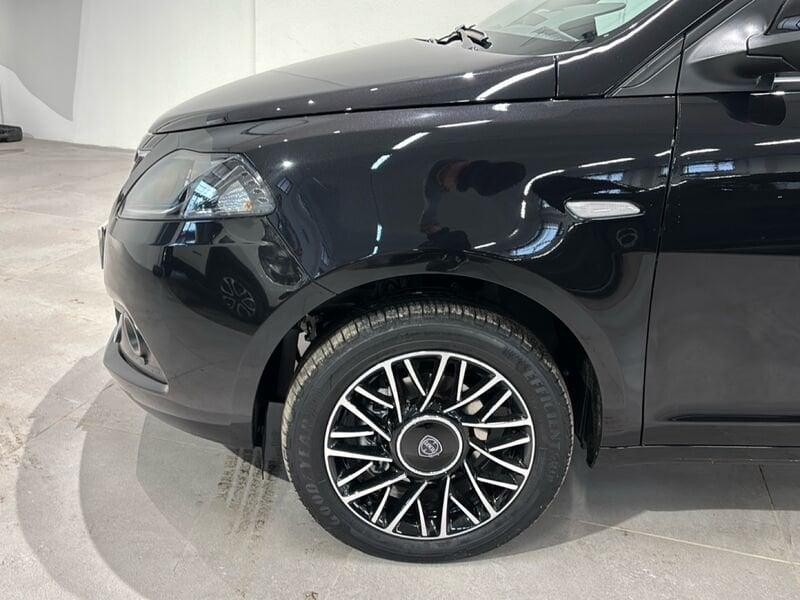 Lancia Ypsilon Ypsilon 1.0 FireFly 5 porte S&S Hybrid Platino