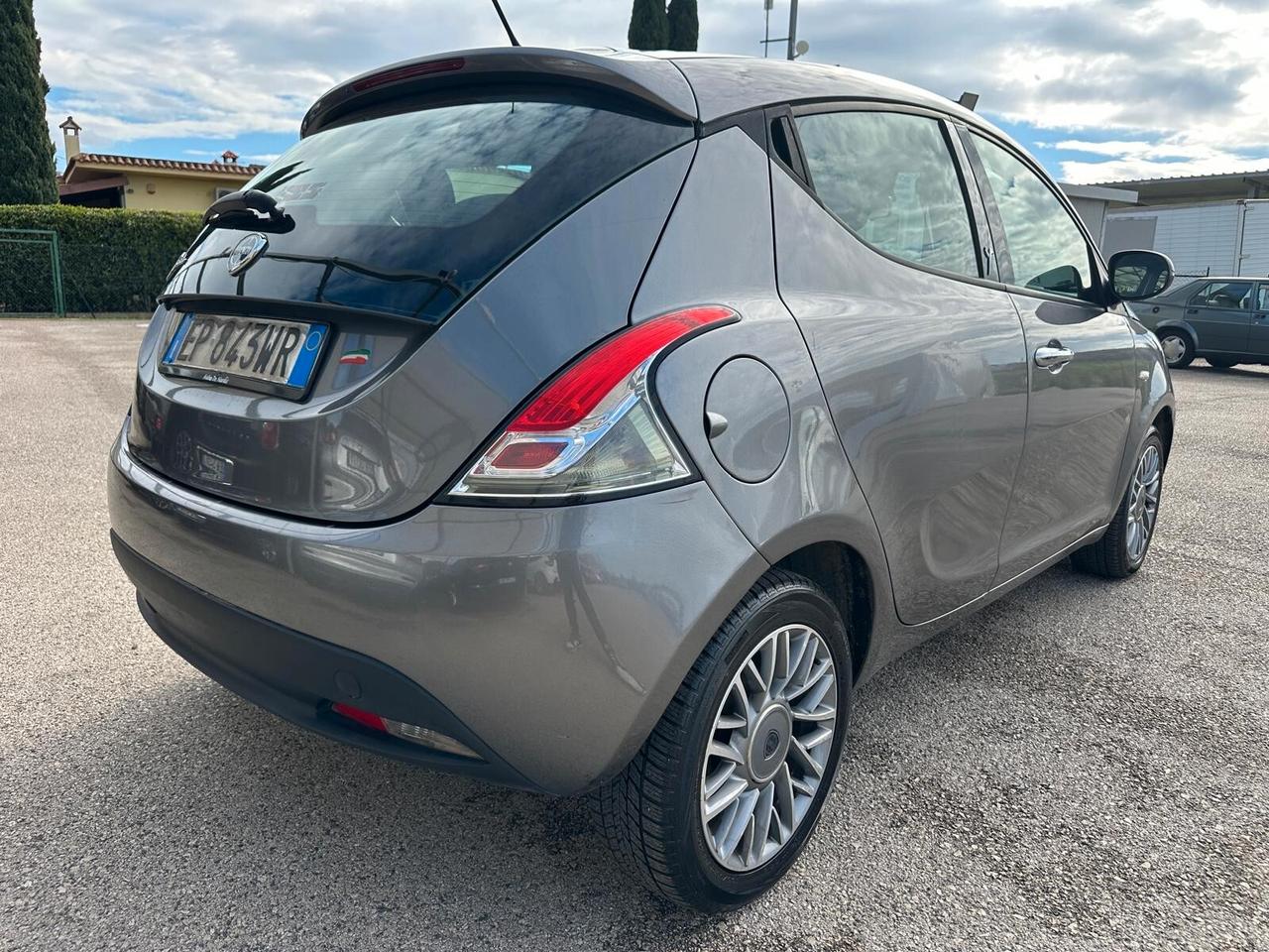 Lancia Ypsilon 1.3 MJT