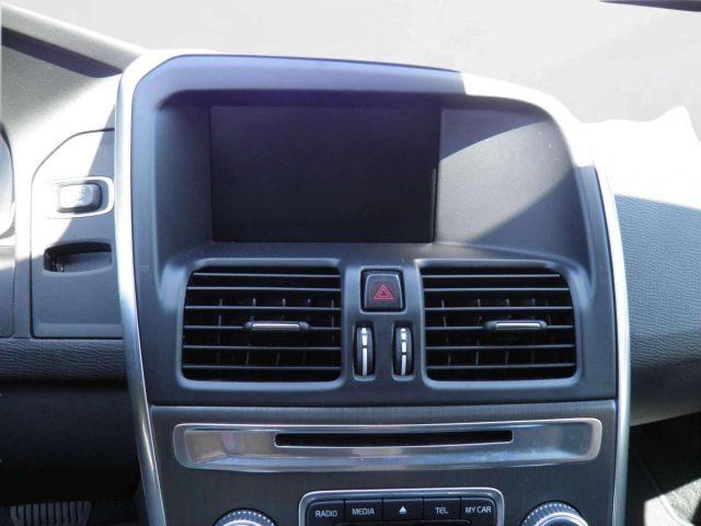 VOLVO XC60 XC60 2.4 D4 AWD GEARTRONIC MOMENTUM