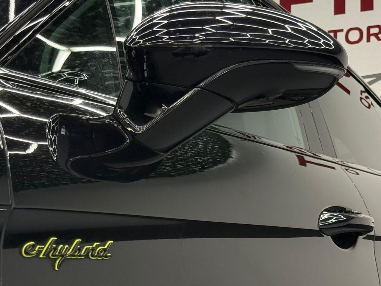 Porsche Panamera 4 PLATINUM EDITION