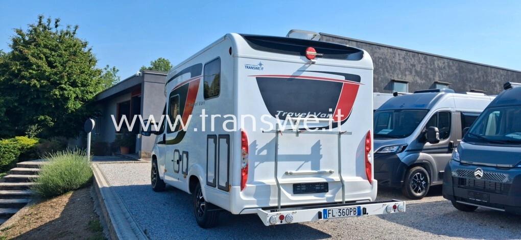 Bürstner Travel Van 590 letto matrimoniale posteriore