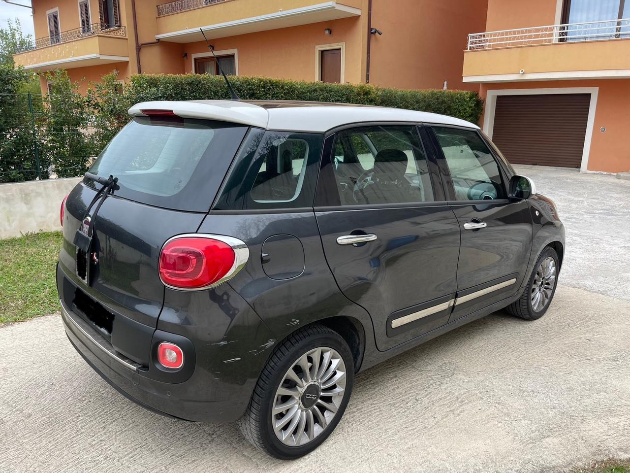 Fiat 500L 1.6 Multijet 120 CV (DOMMYcars)