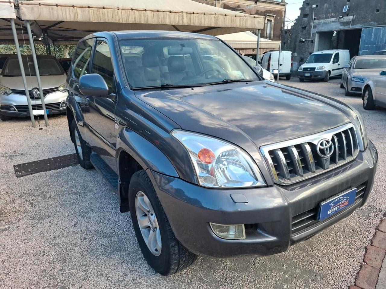 Toyota Land Cruiser 3.0 D-4D 16V cat 3 porte aut. Executive AUTOCARRO 5 POSTI