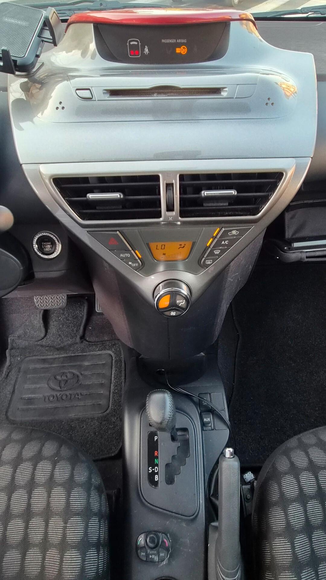 Toyota iQ 1.0 Multidrive