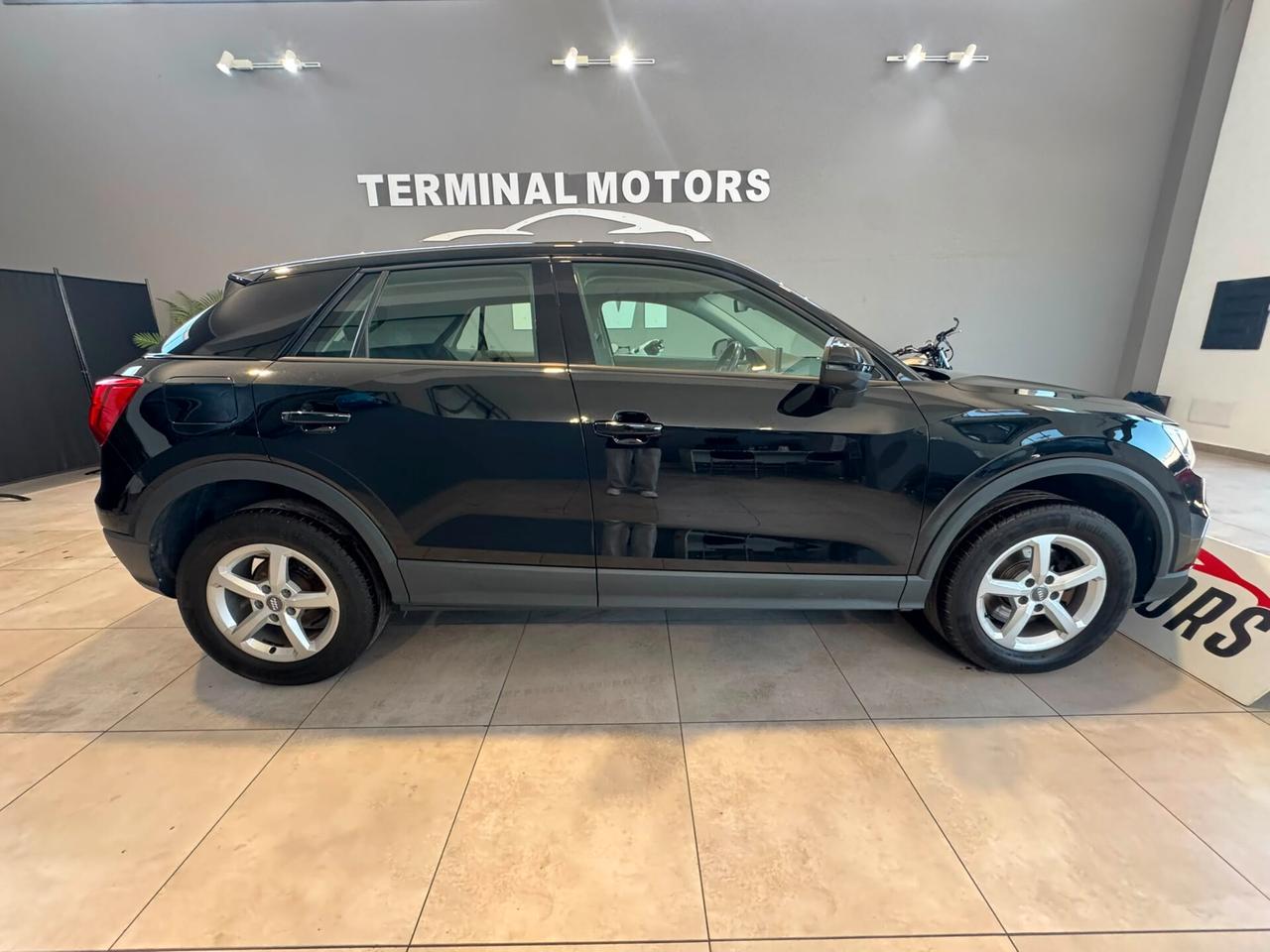 Audi Q2 40 TFSI quattro S tronic Business