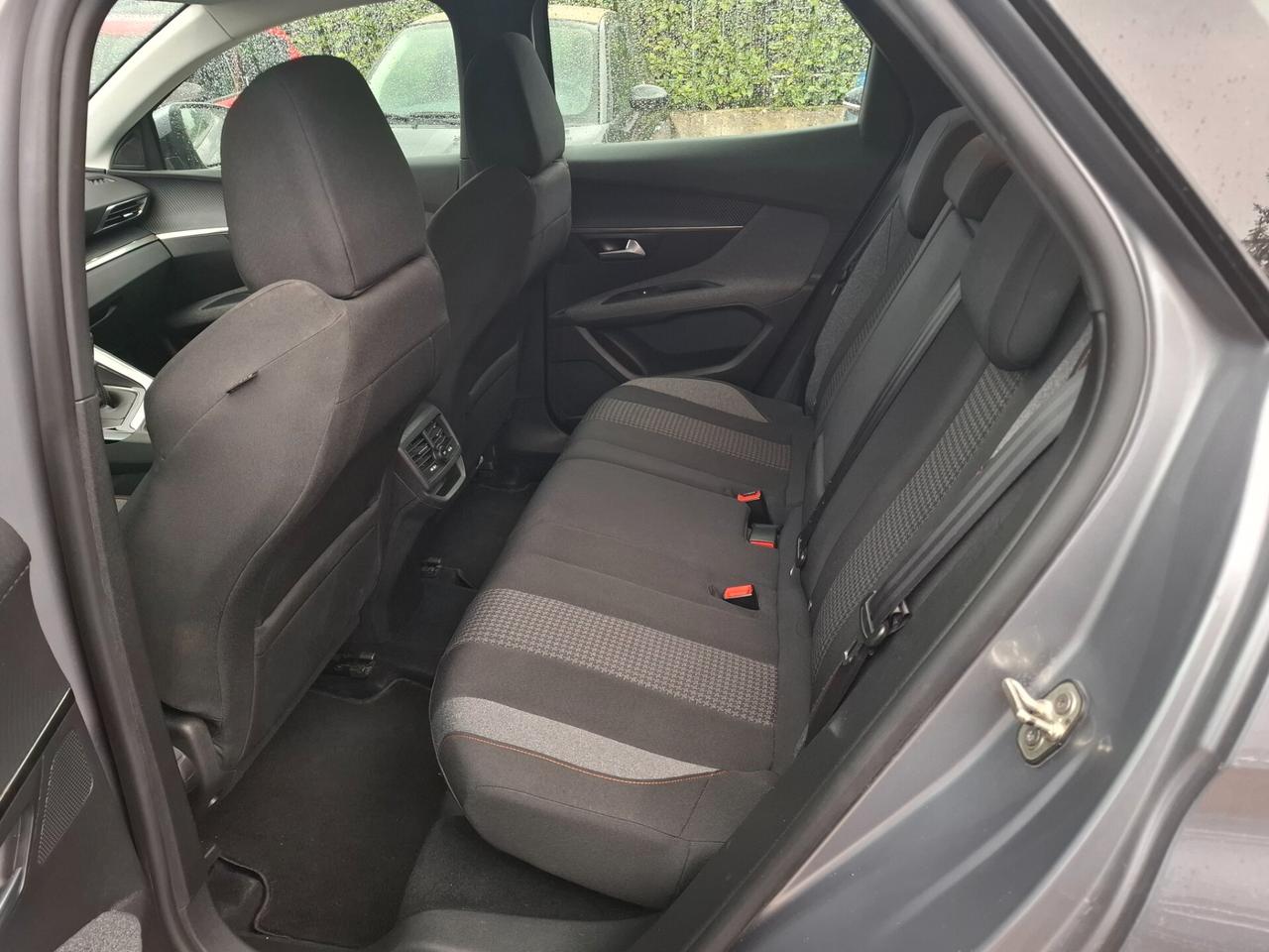 Peugeot 3008 BlueHDi 130 S&S Allure