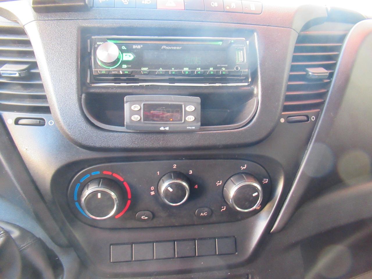 Iveco Daily 35C15 3.0 HPT PC-RG Cabinato ISOTERMICO ( CASSA FRIGO)