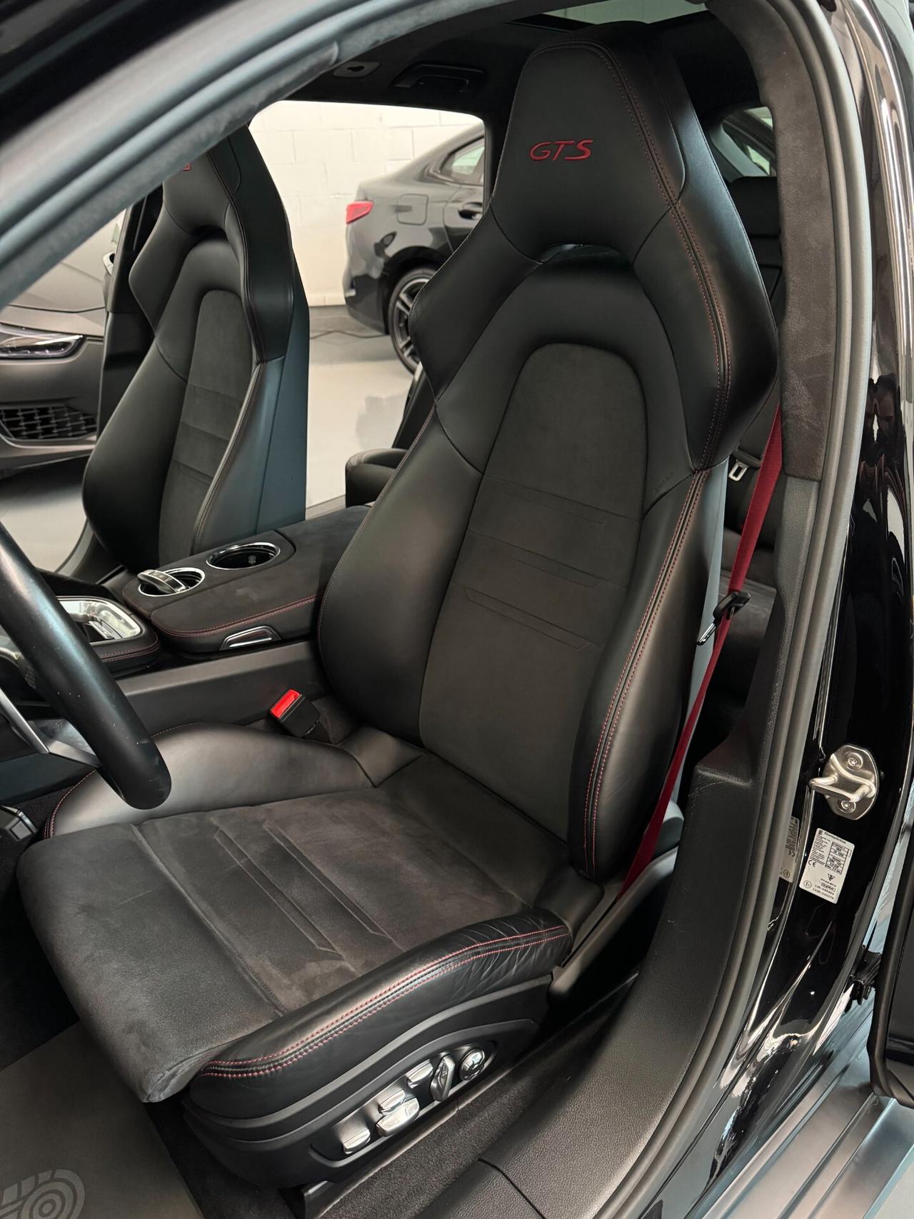 Porsche Panamera GTS SportTurismo FullOptional **111PuntiPorsche**