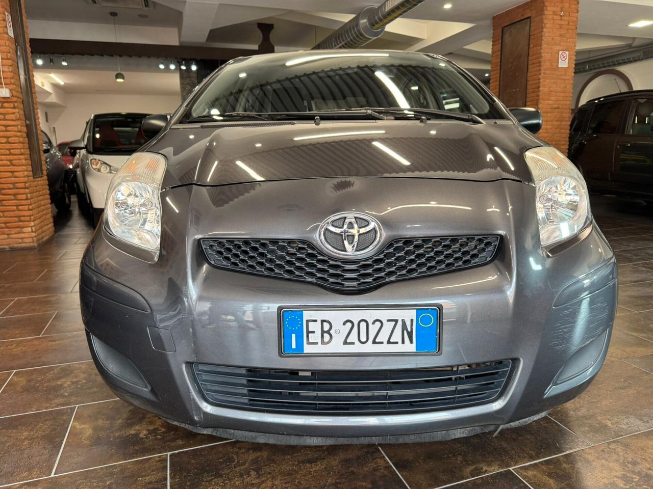 Toyota Yaris 1.0 5 porte Now Eco