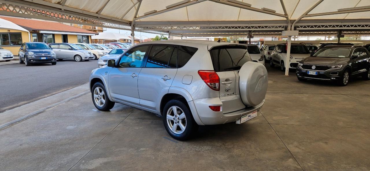 Toyota RAV4 2.2 D-4D 177cv Luxury