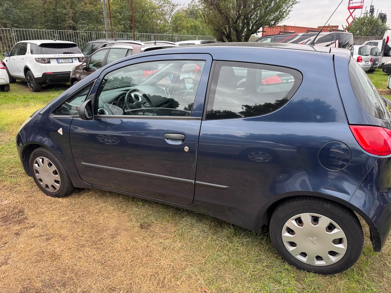 Mitsubishi Colt 1.1 12V 3p. Neoplasie